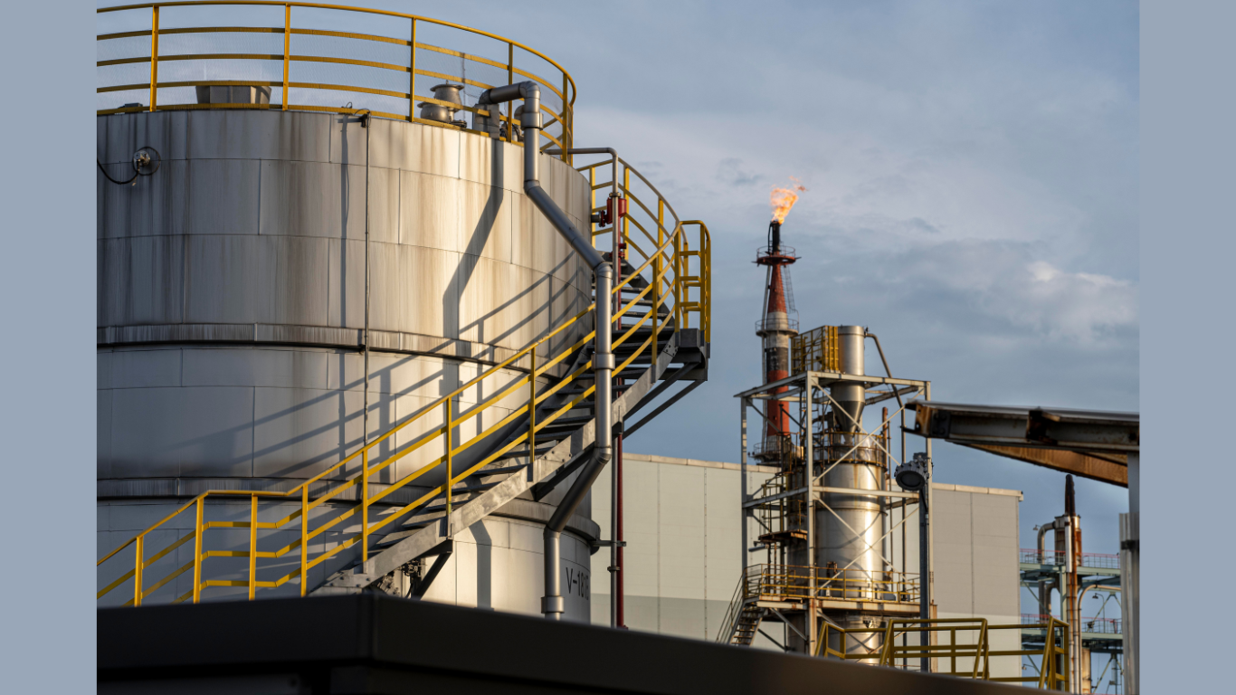 How PECO Filters Are Revolutionizing Contaminant Management in the Oil & Gas Industry (Image Courtesy: Freepik)