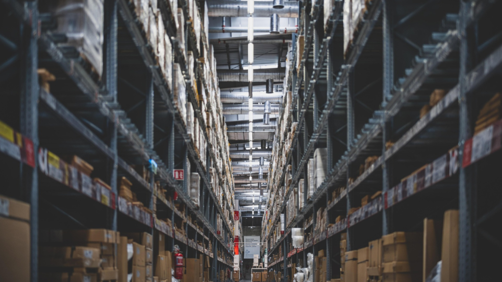 Need Storage Solutions? How to Navigate Pallet Racking and Fabrication Options. https://pixabay.com/photos/store-stacks-shelves-stock-5619201/