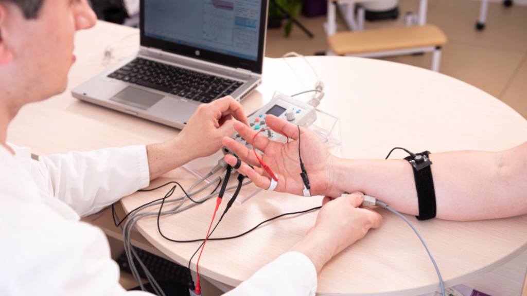The Role of Signal Processing in Polygraph Test Accuracy https://www.freepik.com/premium-photo/patient-nerves-testing-using-electromyography-medical-center_16826630.htm#fromView=search&page=1&position=13&uuid=cb1d58e6-9a1b-4af7-ad9c-39dba6e1eab9&query=Polygraph+Test+with+graph