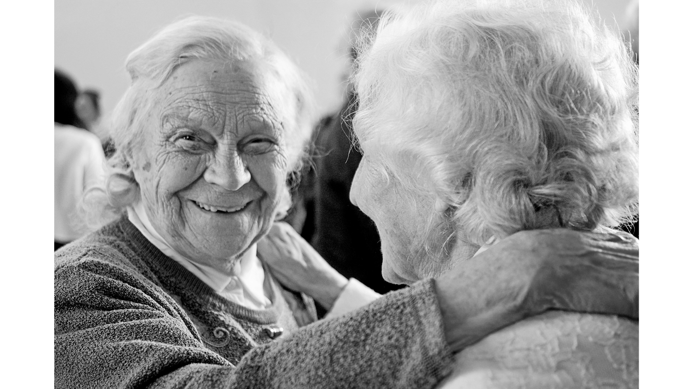 Comparing Assisted Living and Nursing Homes: 6 Essential Insights