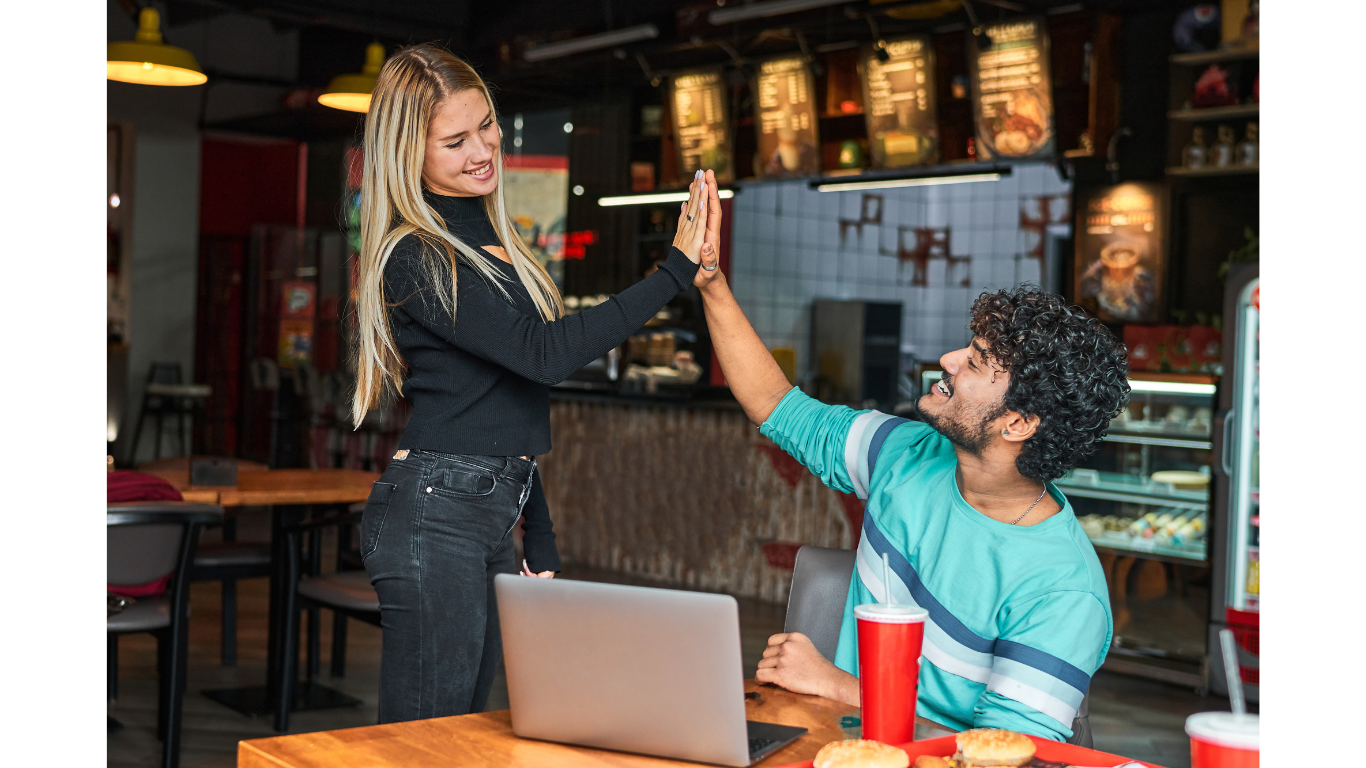 Coffee Carts vs Coffee Carts vs. Cafés: Which Business Model Wins?