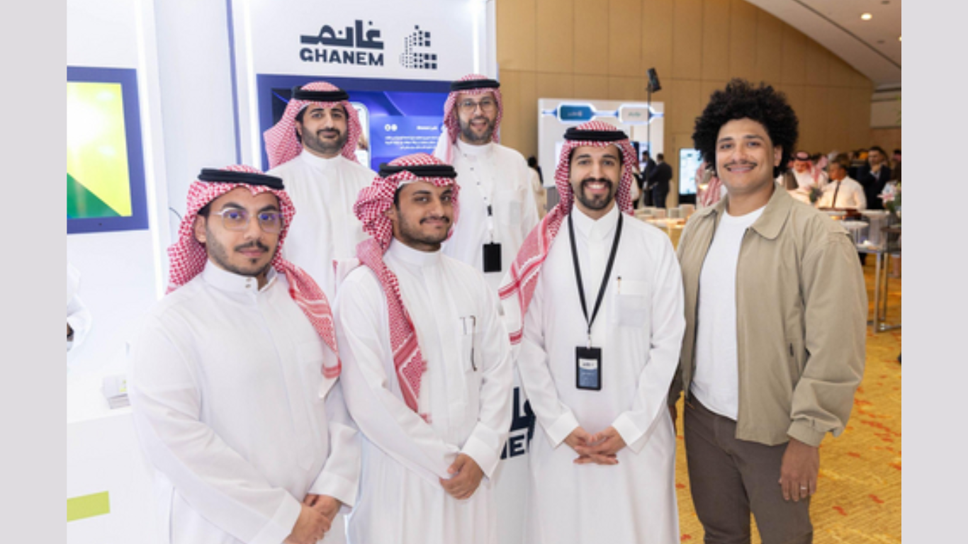 Ghanem’s team and founders (Photo: AETOSWire)