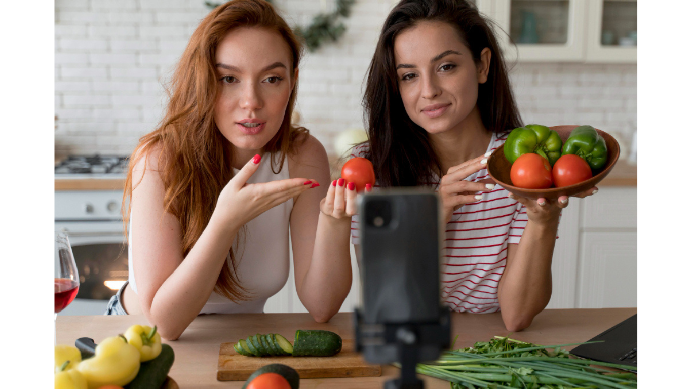 How Reviews and Photos Influence Food Choices Online