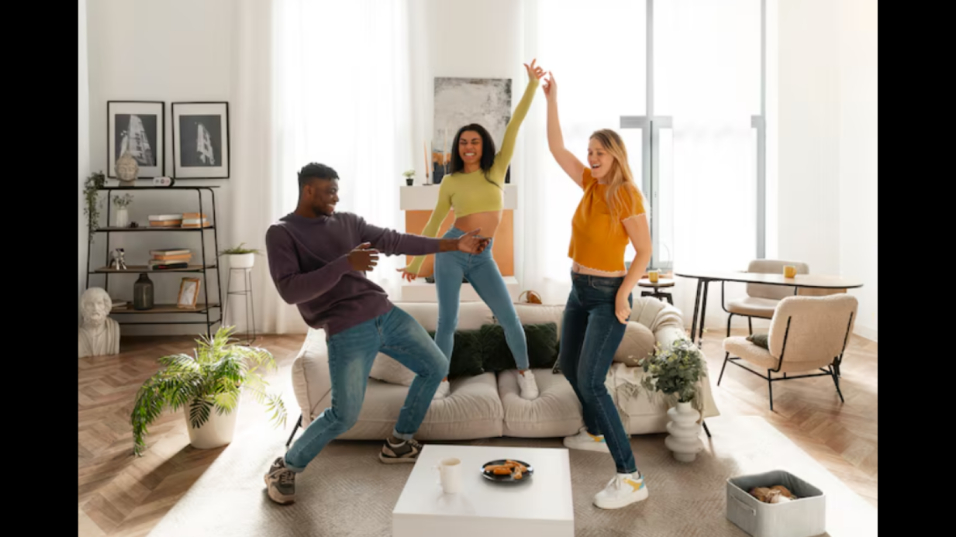 7 Essential Apartment Living Tips for Urban Residents (Image Credit: Freepik)