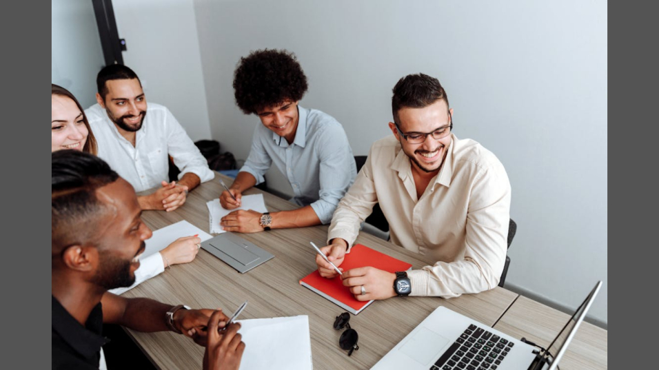 Best Ways to Celebrate Achievements in the Workplace (Image Credit: Photo by Thirdman on Pexels.com)