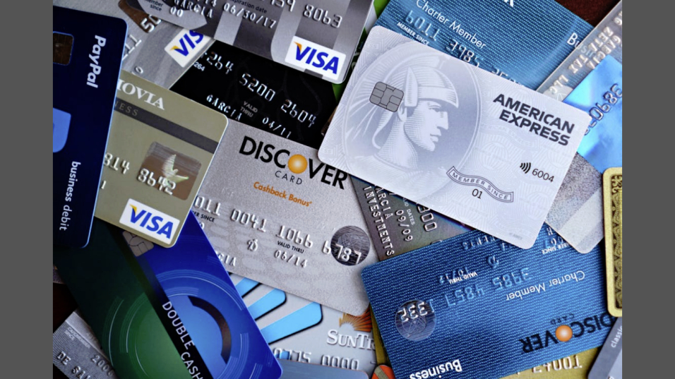 6 Credit Card Trends Driving Payments in 2026 (Image Credit: DΛVΞ GΛRCIΛ on Freepik)