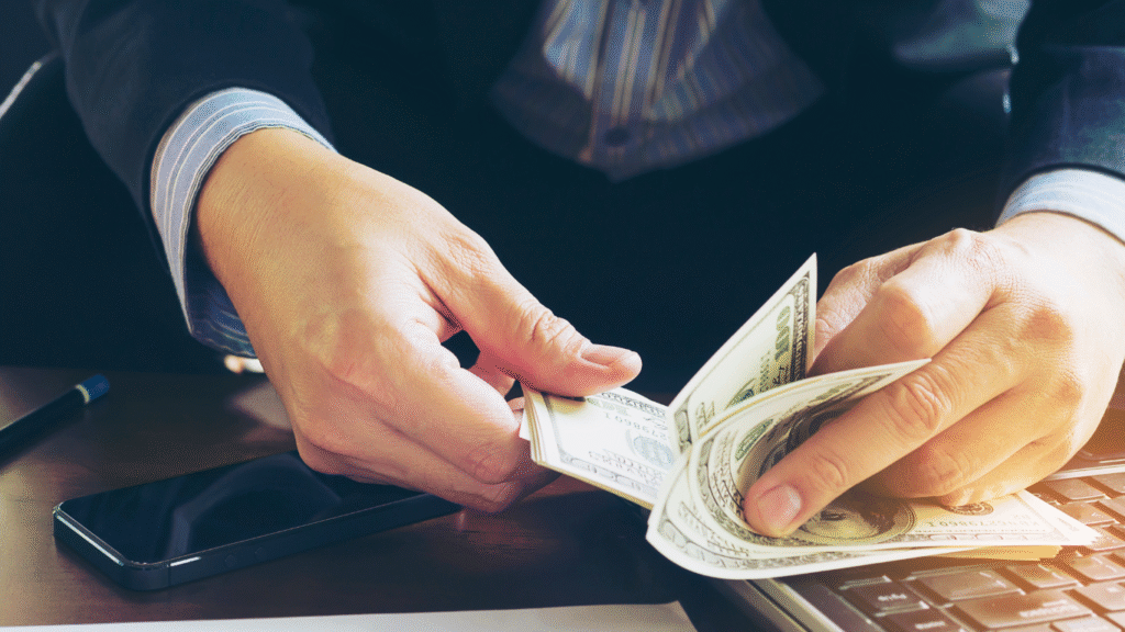 Instant Cash Loan. Image Courtesy-Jcomp from Freepik