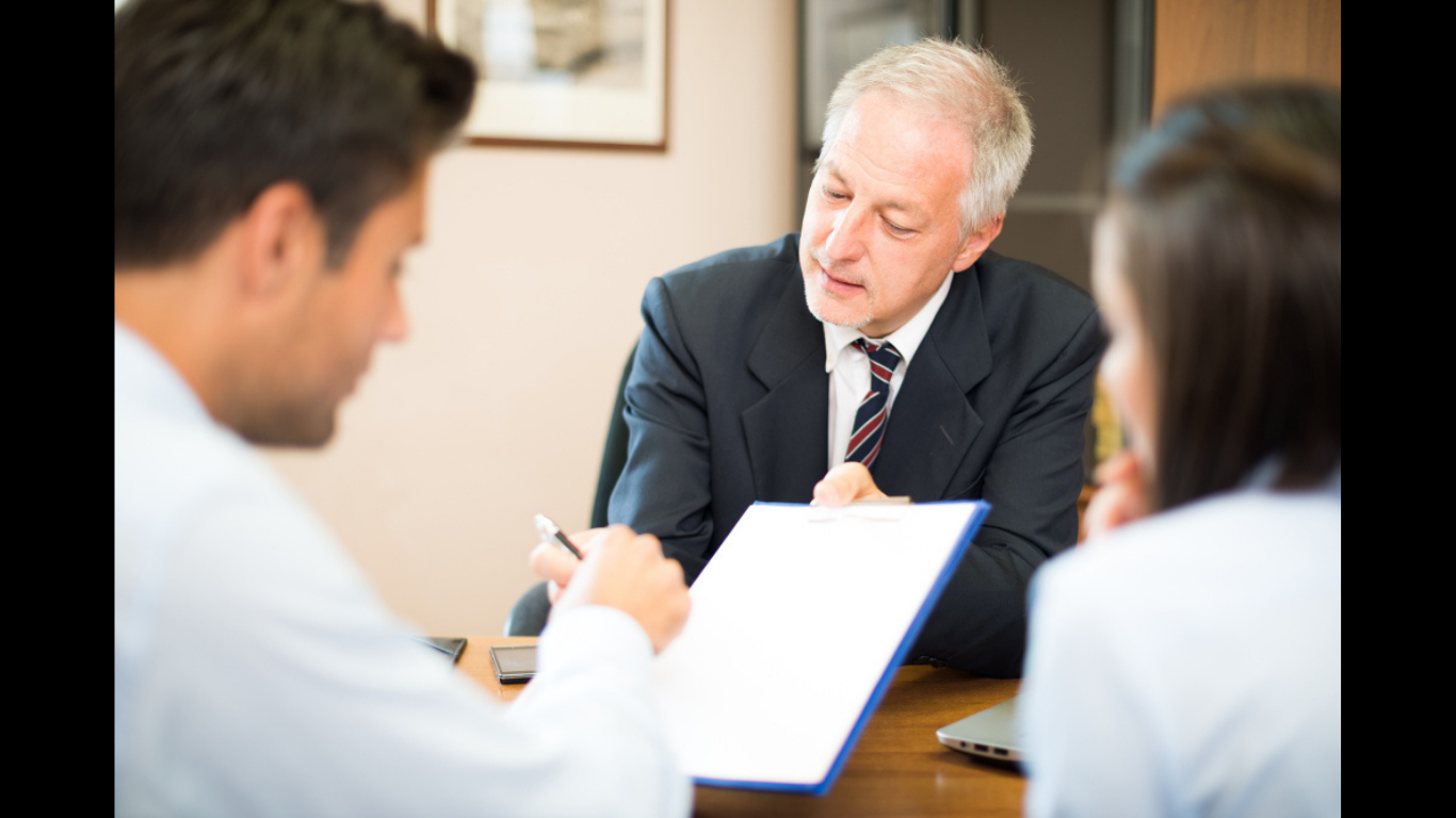 Truck accidents are caused by many decisions, not just one. (Image credit: Freepik)