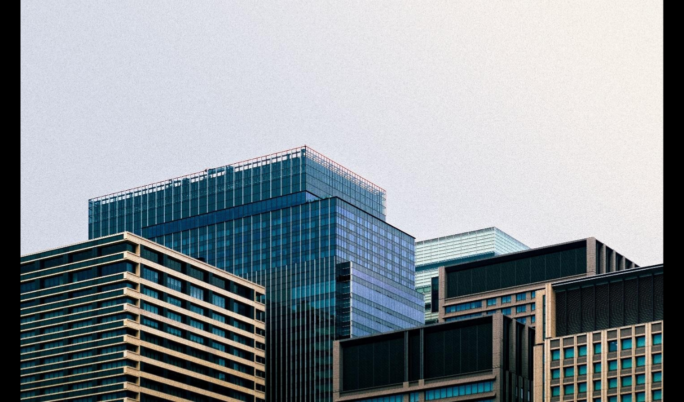 The Storage Surge: Why Businesses Are Outsourcing Space. ( IMAGE SOURCE: https://pixabay.com/photos/building-office-business-work-9682225/)