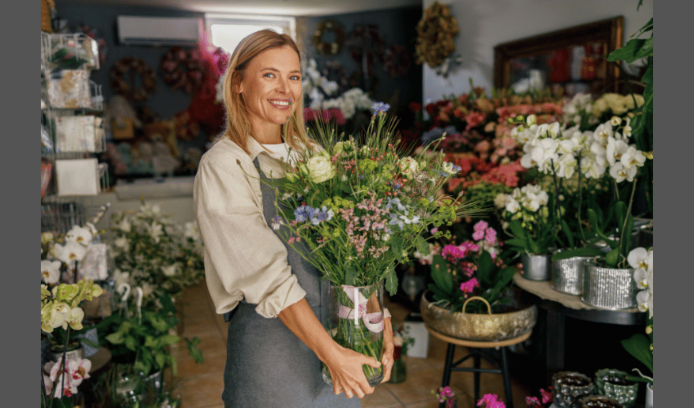 Why Florists & Event Planners Prefer Jamali Garden’s Wholesale Decor Business Model. [Photo by Изображения пользователя Yaroslav Astakhov from Canva.]