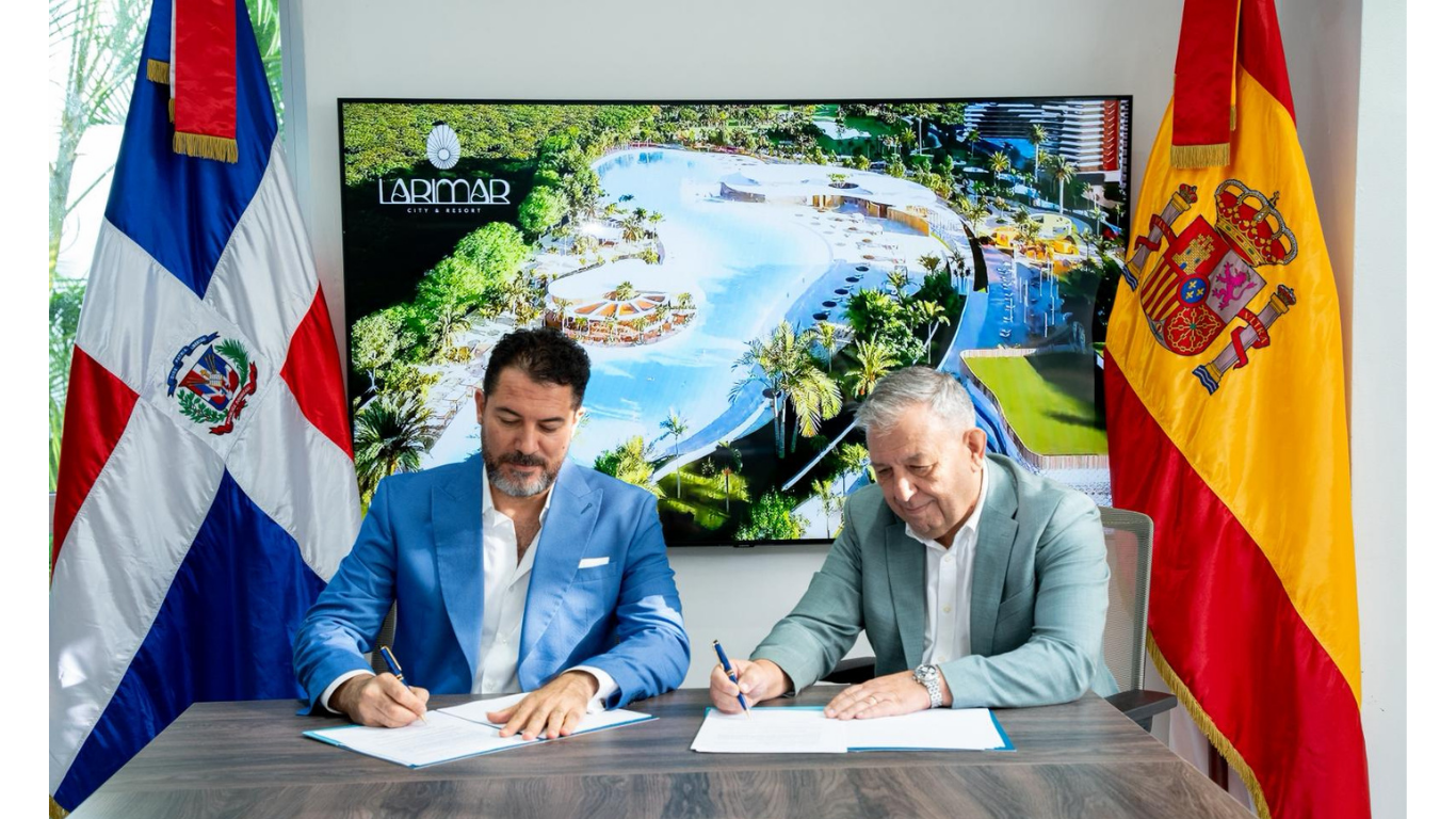 Larimar and Point Collaborate on Outdoor Design for Residential Spaces
