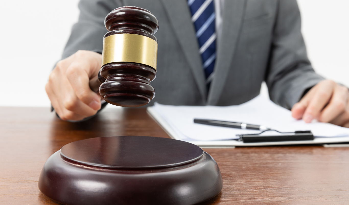 What People Miss in the First 24 Hours of a Criminal Case. (Image credit: Magnific)