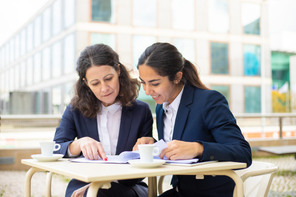 Everything Students Should Know Before Taking Out a School Loan, (Image credit: Magnific)