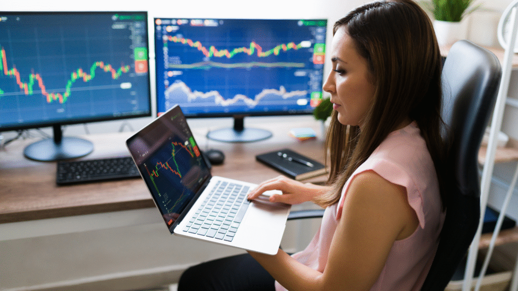 What Is the Best Way to Learn Forex Trading as a Beginner. (Image credit: Magnific)