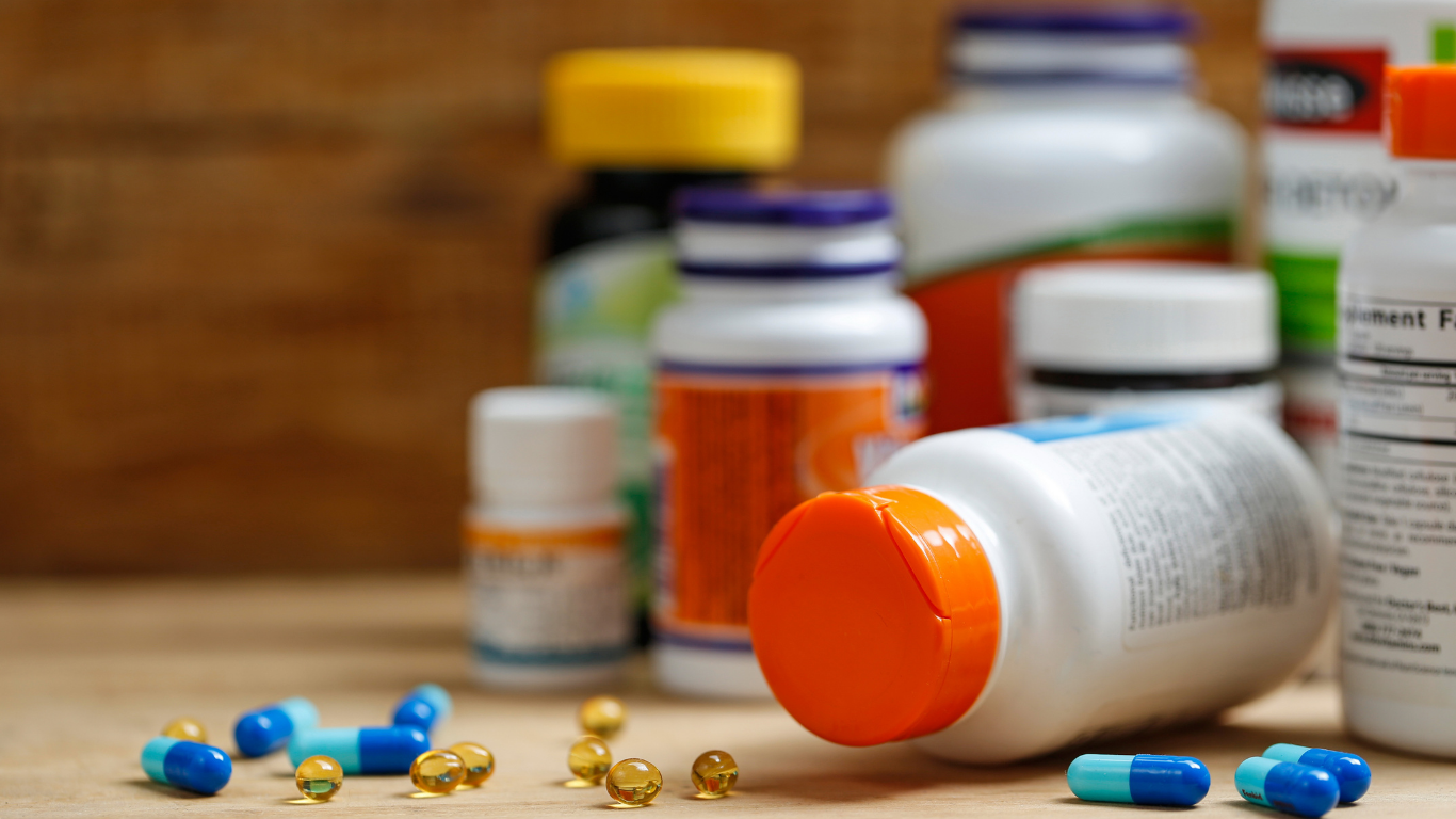 The Supplement Market Surges Toward $100 Billion: Why Specialized Fulfillment Is Now a Strategic Priority. (Image credit: Magnific)
