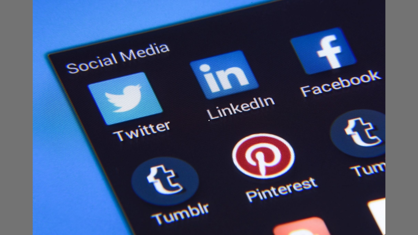 What Is Multi-Channel Marketing and How It Grows Your Brand. (Image credit: https://pixabay.com/photos/social-media-facebook-twitter-1795578/)