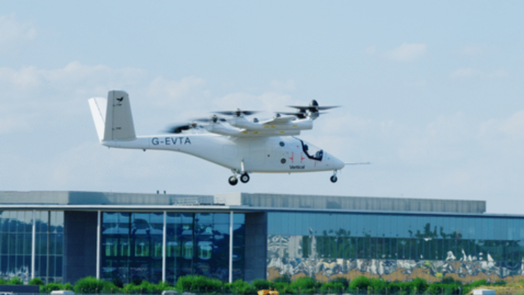 Simon Davies, Vertical's Chief Test Pilot, lands at Farnborough Airport. (Image Credit: Business wire)