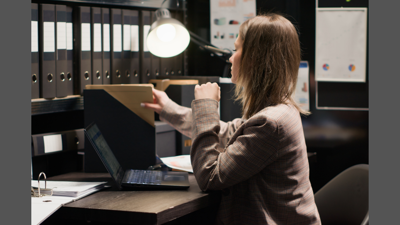 Best Legal Document Management Software: How to Choose the Right Platform. (Image Credit: Magnific)