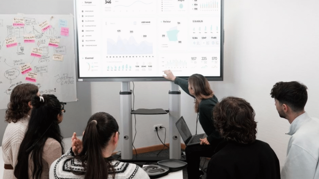 How Business Intelligence Leadership Shapes Better Decisions. (Image Credit: Pexels)