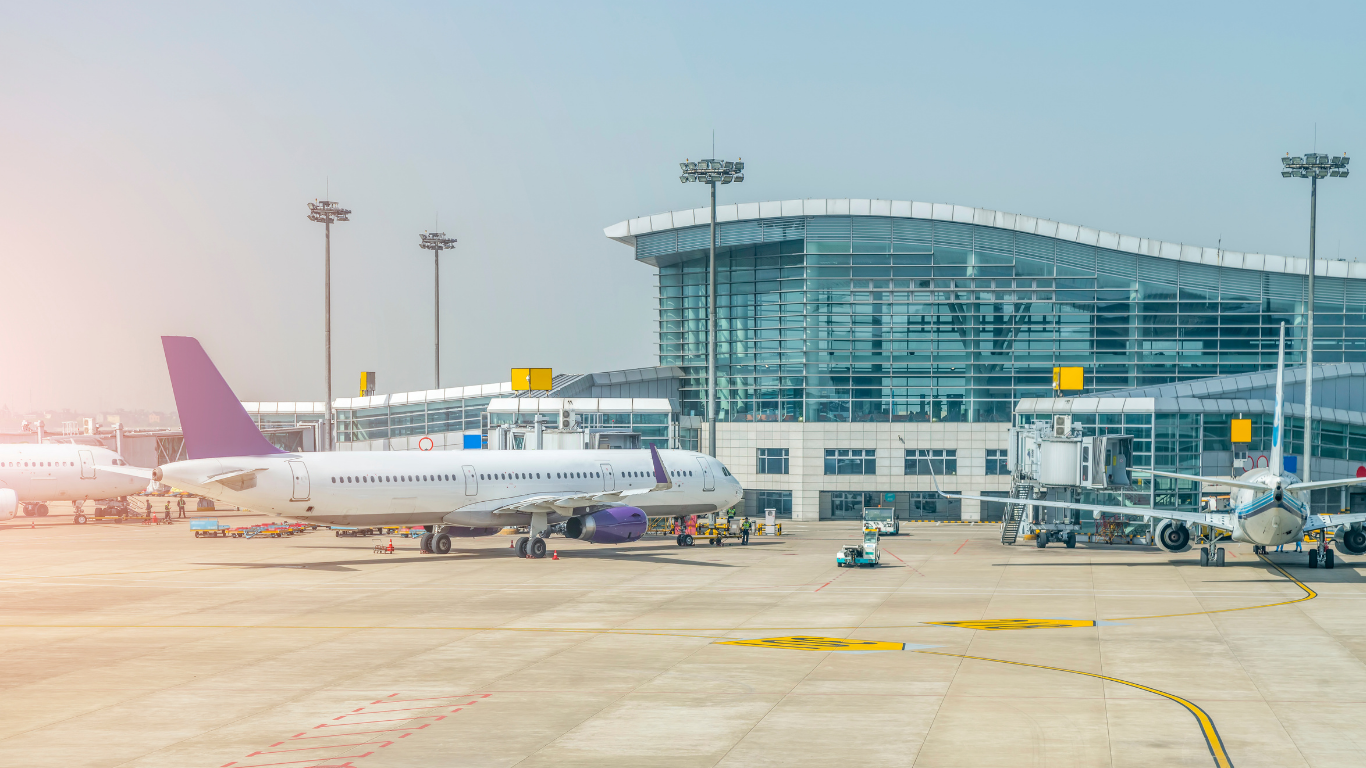 Seamless Airport Arrivals: The Ultimate Guide to Luxury Car Rentals at HPN. (Image Credit: Magnific)