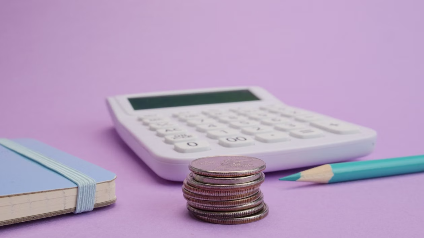 How to Prepare for End-of-Life Expenses Through Smart Financial Planning. (Image Credit: Magnific)