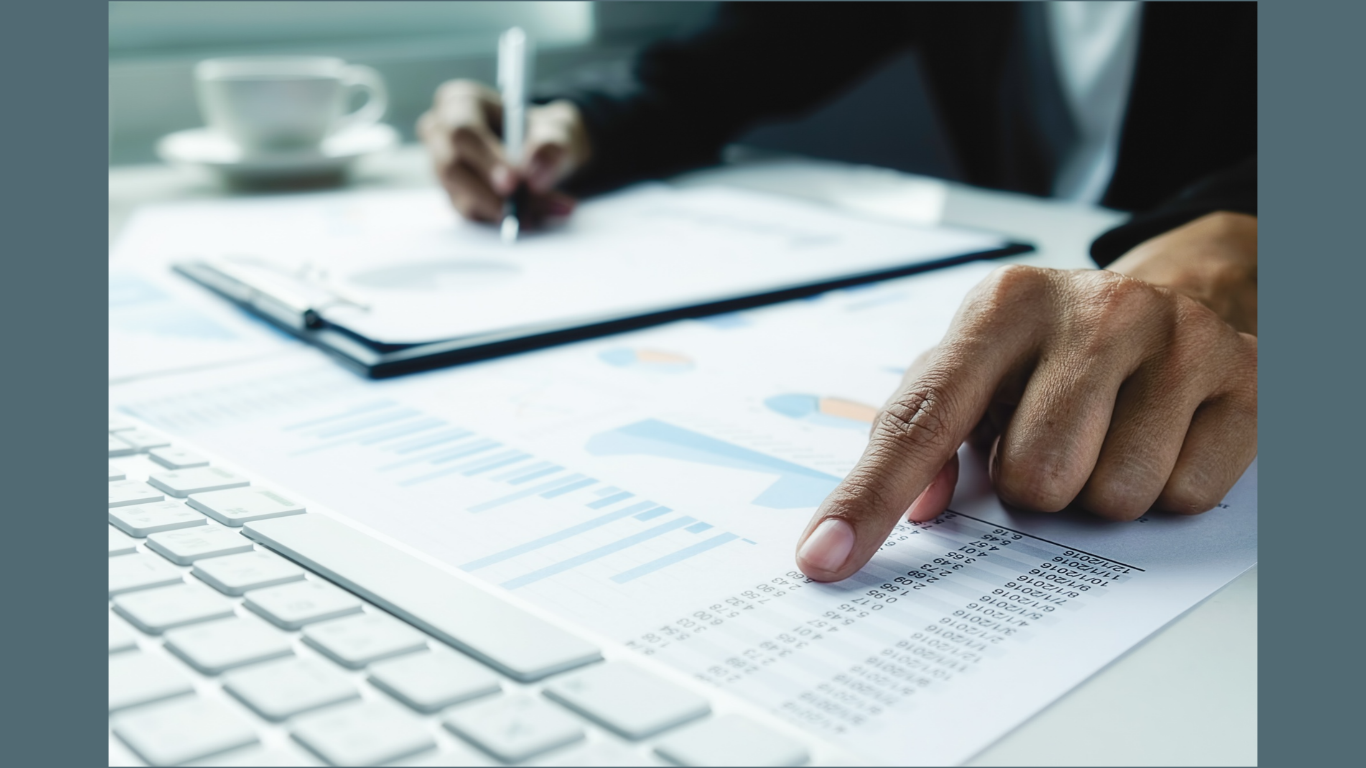 Key Financial Documents for Daily Business Administration (Image Courtesy: mindandi on Magnific)