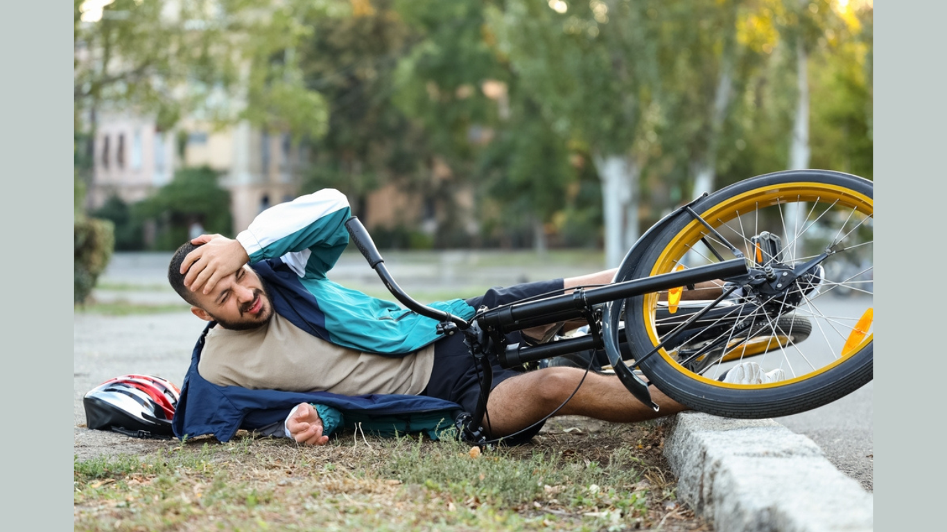 Navigating Severe Bicycle Injuries Knowing When to Hire a Personal Injury Attorney