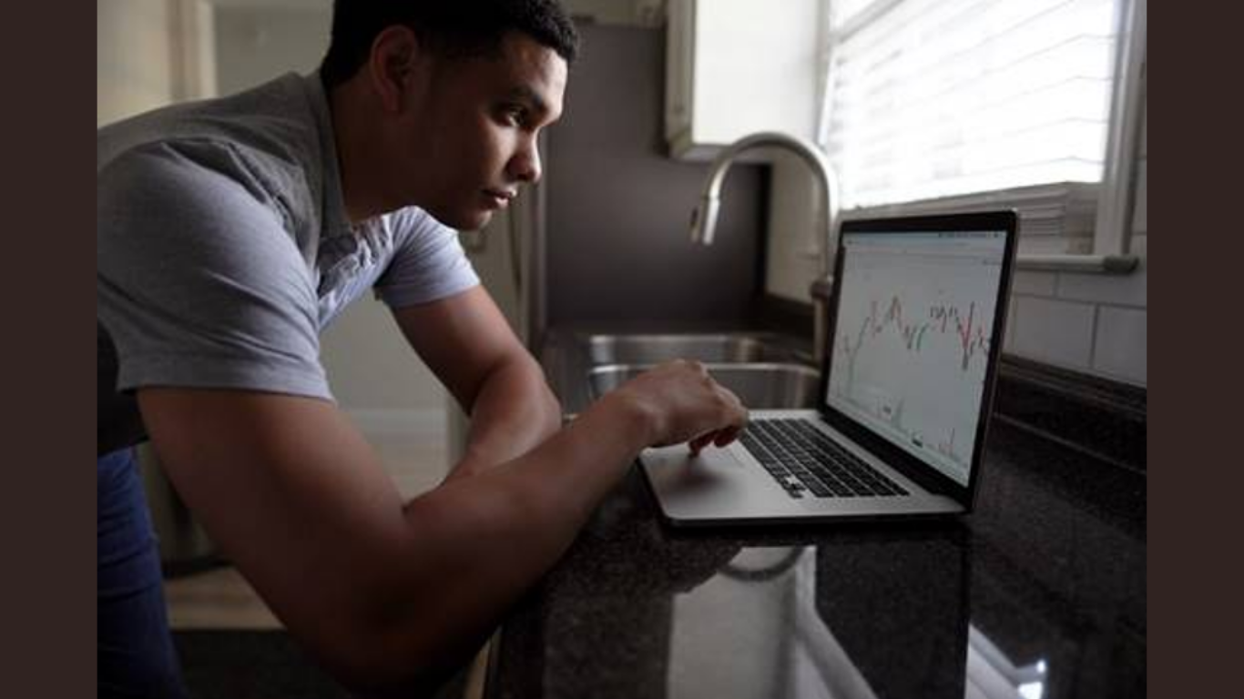 Why Global Investors Track All-Cash Transactions in U.S. Housing (Photo by Joshua Mayo on Unsplash)