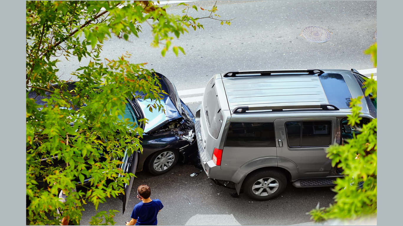 What Causes Lane Departure Accidents and How They Happen (Image Courtesy: halayalex)