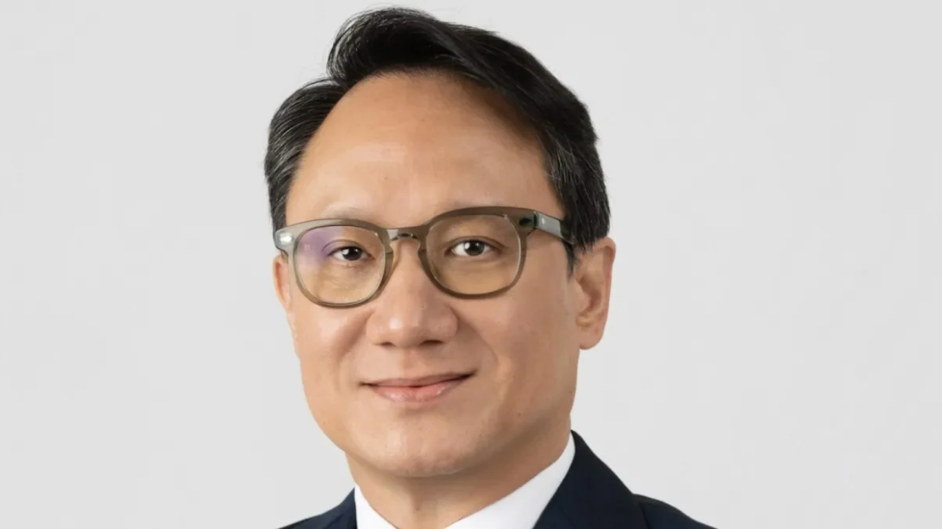 Alvin Lee, CEO of Maybank Singapore (Image Source- Singapore Business Review)