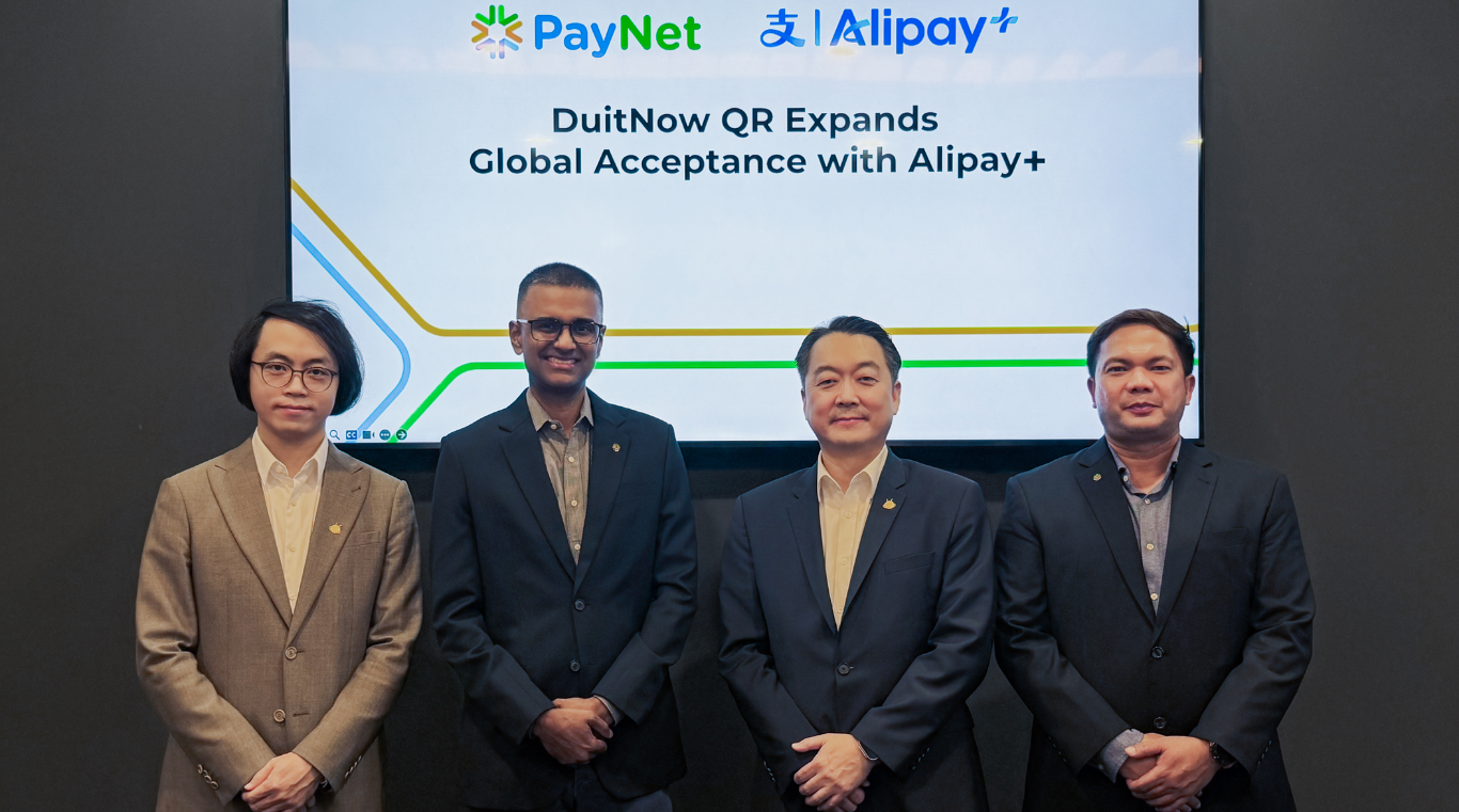 From left to right: Michael Guo, General Manager of Alipay+ SEA, ANZ and South Asia, Ant International; Praveen Rajan, Chief Executive Officer of PayNet; Danny Chung, General Manager of Alipay+ Global Growth Center, Ant International; and Azrul Fakhzan B. Mainor, Chief Commercial Officer of PayNet. (Image Credit: Business Wire)